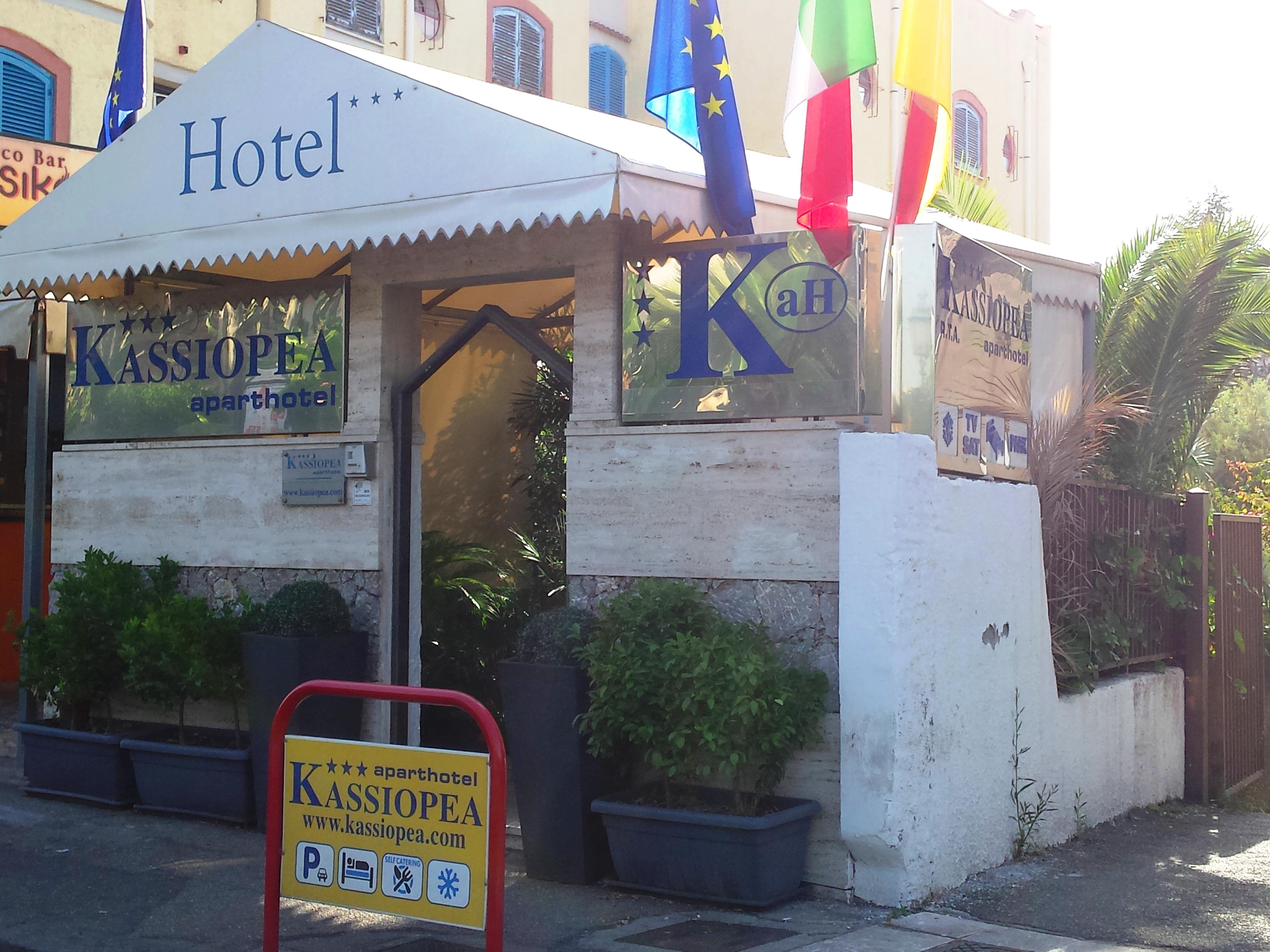 Kassiopea Aparthotel Giardini Naxos Exterior foto