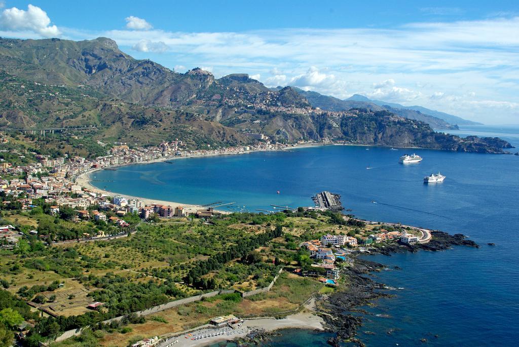Kassiopea Aparthotel Giardini Naxos Exterior foto